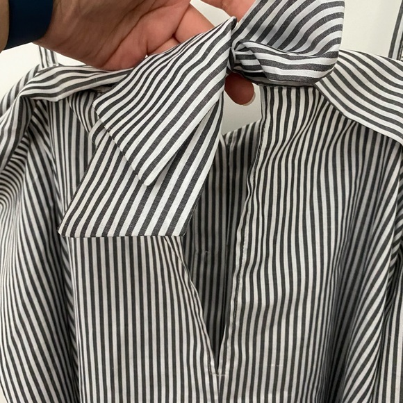 Off shoulder button up shirt - Picture 4 of 5